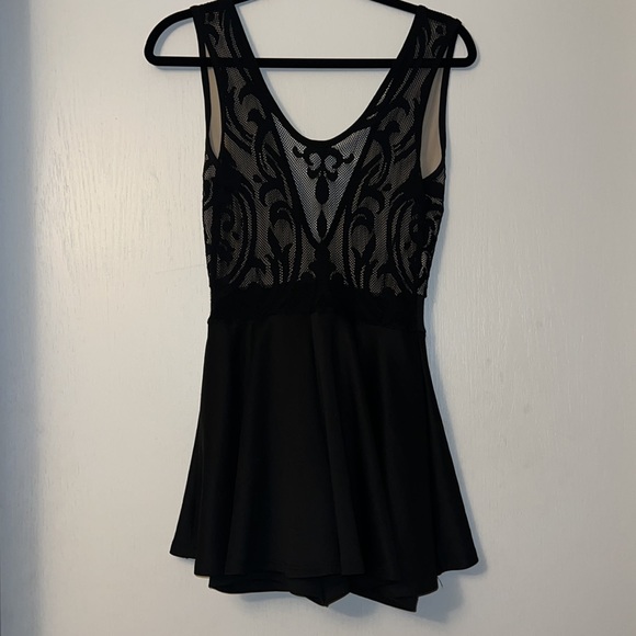 Black Lace Dress. With Shorts built in under neath. Women’s Medium. - Picture 5 of 5